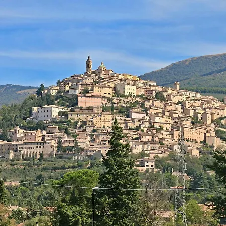 Agriturismo In The Hills, Private Terrace, Swimming Pool And Beautiful View * Trevi